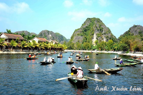 Tam Coc - One of the most seven beautiful caves in Vietnam